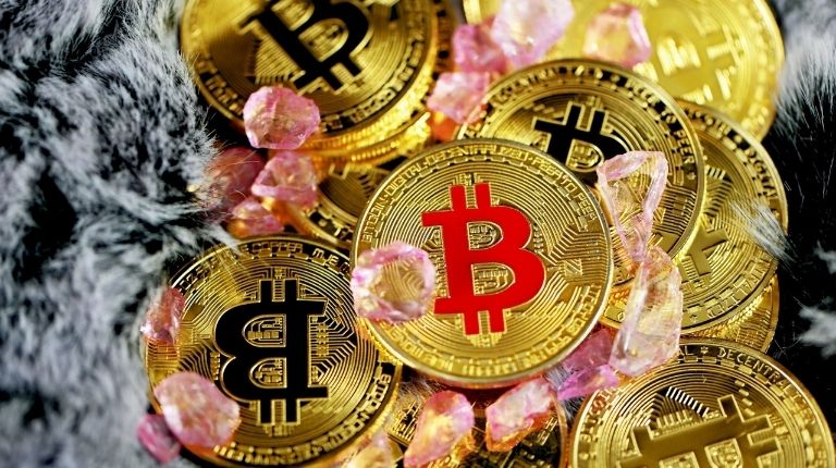 As reservas dos mineradores de bitcoin atingem a máxima dos últimos seis meses