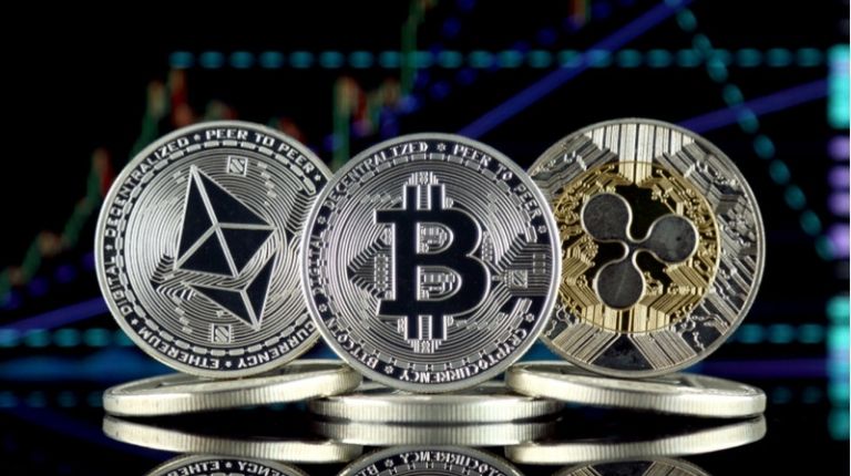 Economista chefe do FMI afirma não proibir criptomoedas