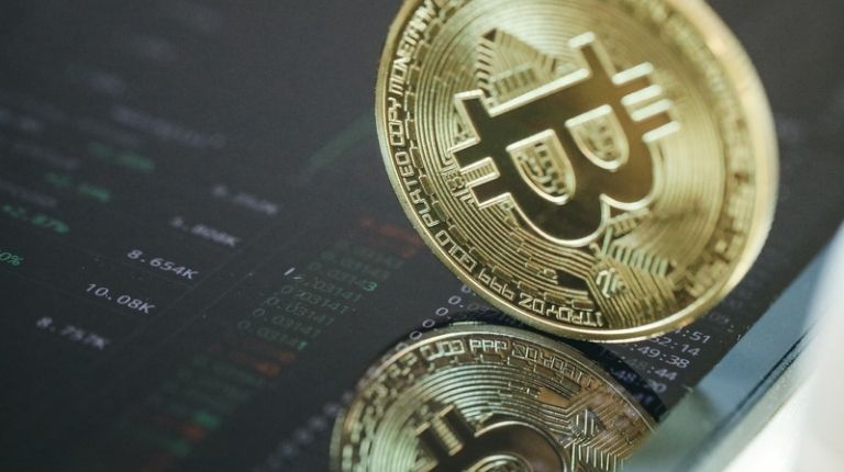 Autor de Pai Rico Pai Pobre vai comprar mais Bitcoin