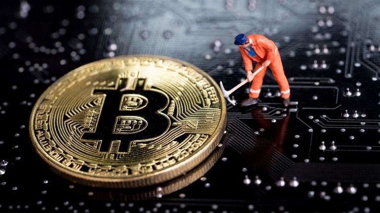 Hashrate do Bitcoin mais lento em 2022 segundo analistas