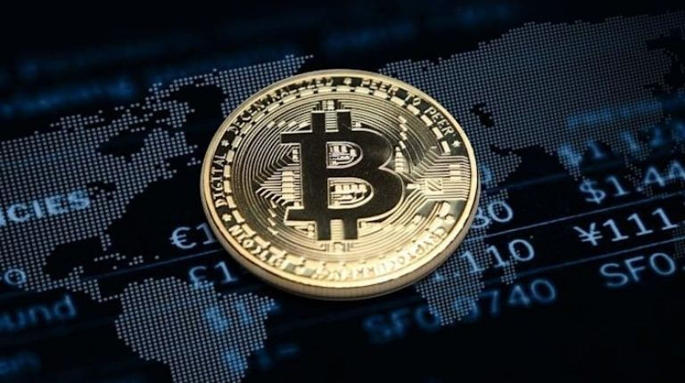 24% acham que o preço do BTC ficará abaixo de US $ 50 mil até o final de 2022
